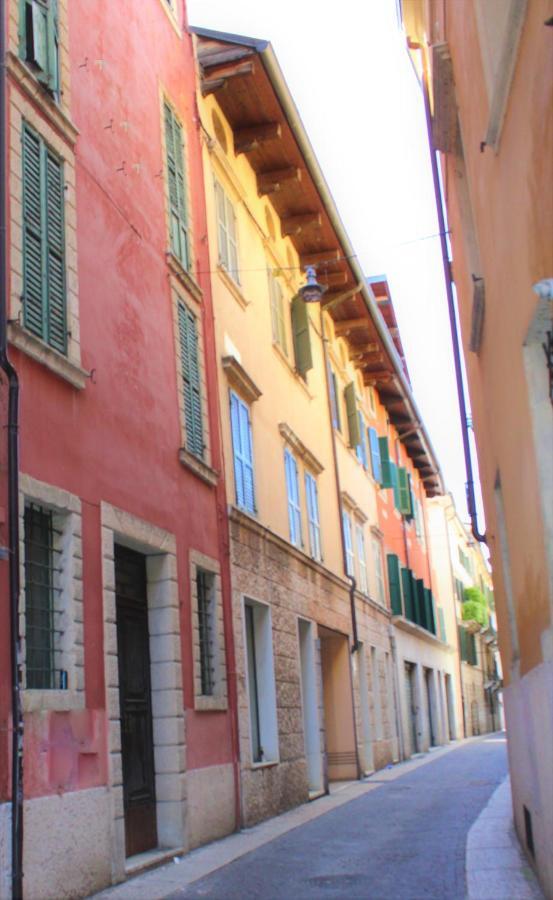 Fiore D'Arancio Luxury City Center Apartment Verona Exterior foto